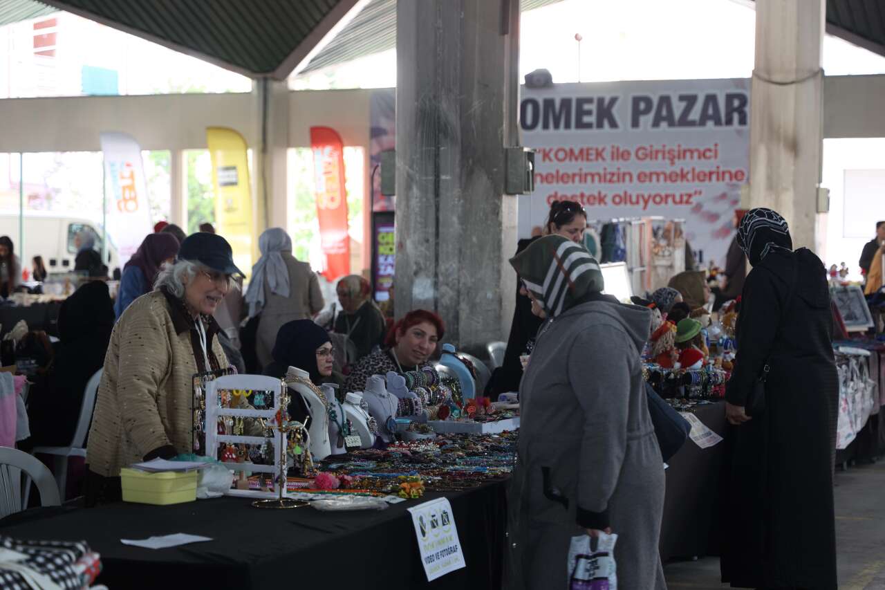 KOMEK Pazarı, Anneler Günü için kapılarını açtı 7